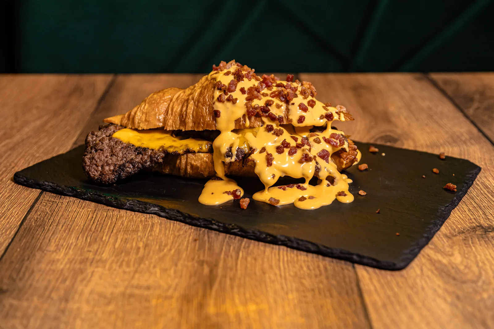 Croissant Burger